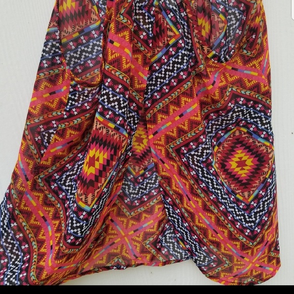 ❣SALE❣NWOT ARIZONA Chiffon Swing Tank Aztec Print - Picture 6 of 8